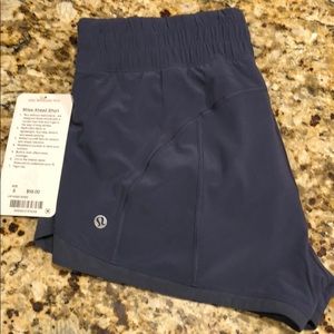 Lulu lemon shorts size 6. NWT. Gray.
